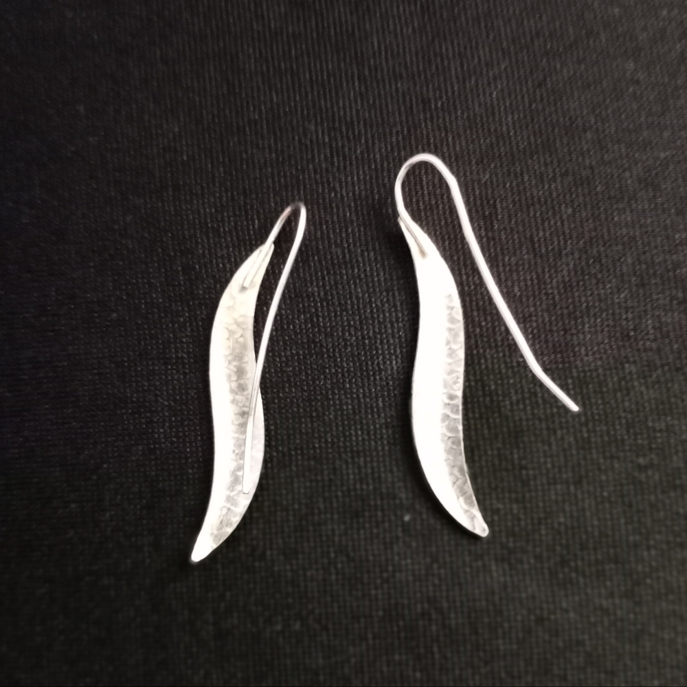 Elegant Sterling Silver Leaf Earrings - Picture 3 of 5